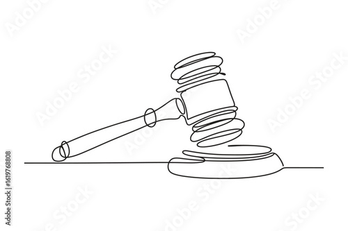 Minimalist Line Drawing of Courtroom Gavel in One Continuous Line Style – Editable Vector for Law Firms, Legal Branding, or Judicial Illustrations