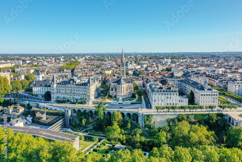 Obraz na plátne Vue aérienne du boulevard des Pyrénées, Pau