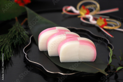 おせち料理　紅白かまぼこ