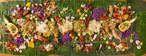 Fotografie Filipino-Kamayan-Feast-Table-from-above-view