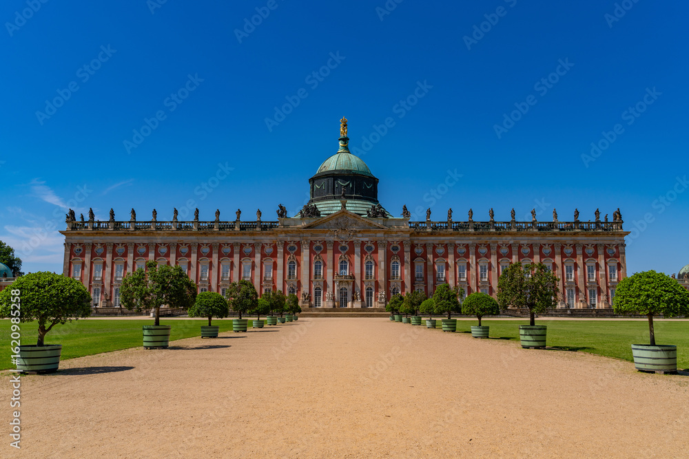 Obraz premium New Palace in Sanssouci Park in Potsdam, Germany