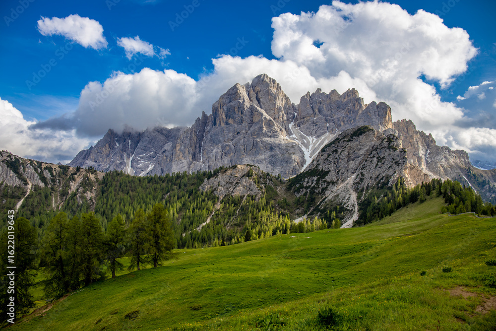 Fototapeta premium Picco di Vallandro Durrenstein mountain in Italian Dolomites Alps. Stunning rocky peak and mountain range view autumn landscape. Popular hiking peak in the Alps