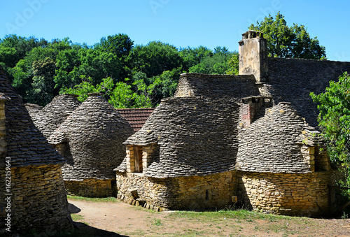 France, Dordogne, Perigord Noir, Dordogne valley, Saint-Andre-d'Allas, lieu-dit Calpalmas, cabanes du Breuil, old dry-stone farm buildings