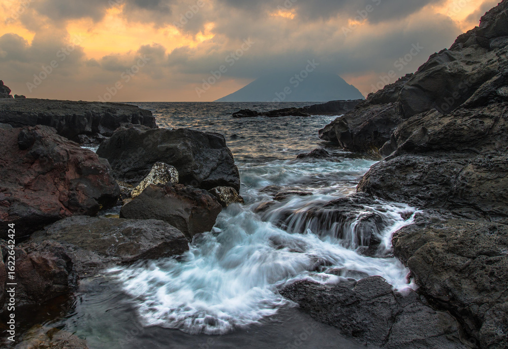 Obraz premium Hachijojima, Izu Islands, Tokyo, Japan. Coastal view of Little Hachijo Island (Hachijokojima)