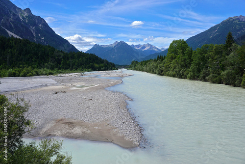 Naturpark Tiroler Lech; Der Lech bei Weissenbach; Österreich; Tirol