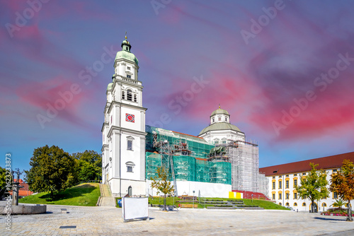 Basilika Sankt Lorenz, Kemp...