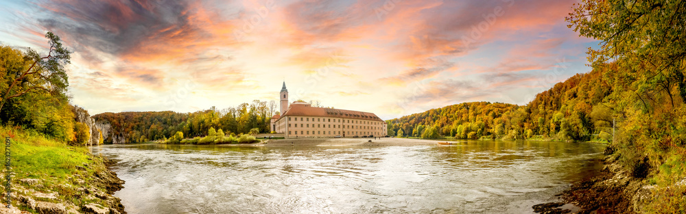Fototapeta premium Kloster Weltenberg, Kelheim, Bayern, Deutschland 