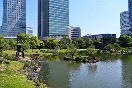 東京・浜松町の旧芝離宮恩賜庭園