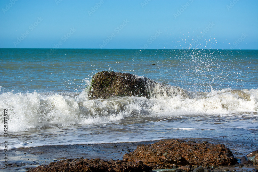 Waves Crashing on Rocky Shoreline Waves Crashing on Rocky Shoreline