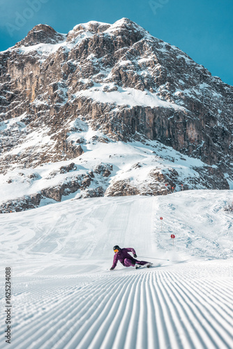 Carving with a View in Zürs