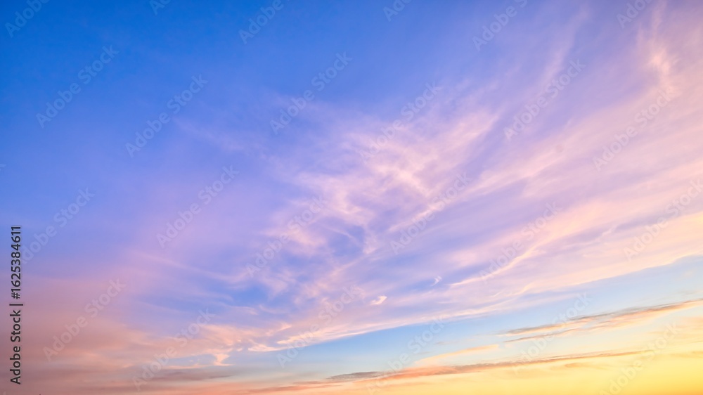 Obraz premium New Zealand Sky Replacement Waves of Warth After Sunset