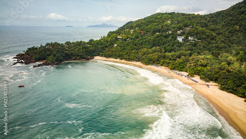 Cuadro en lienzo Aerial view of Praia do Félix beach in Ubatuba, Brazil
