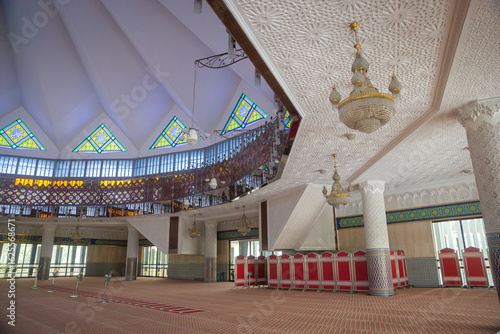 Photography Prayer Hall of the Masjid Negara (Islamic National Mosque), Mihrab in center, Ku