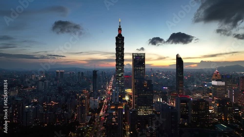 Wallpaper Mural Taipei skyline panorama with view of Taipei 101 beautiful Taipei sunset, Taiwan city business skyline and skyscrapers, skyscrapers and other modern buildings of the city.	 Torontodigital.ca
