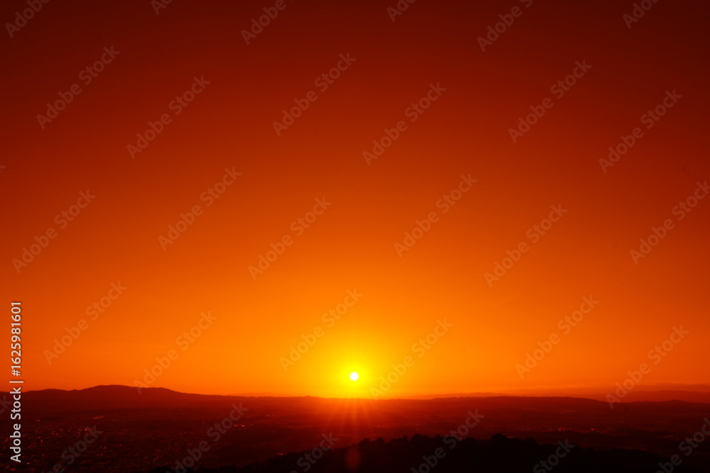 若草山から見る生駒山に沈む夕日 若草山から見る生駒山に沈む夕日