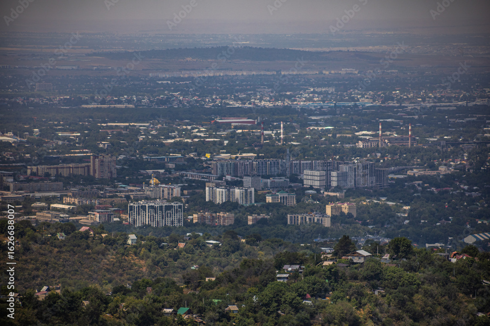 Obraz premium Beautiful city of Almaty from above