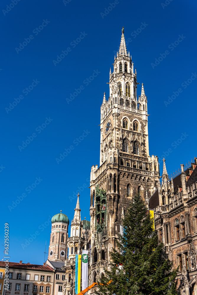 Fototapeta premium The New Town Hall at Marienplatz in Munich, Bavaria, Germany