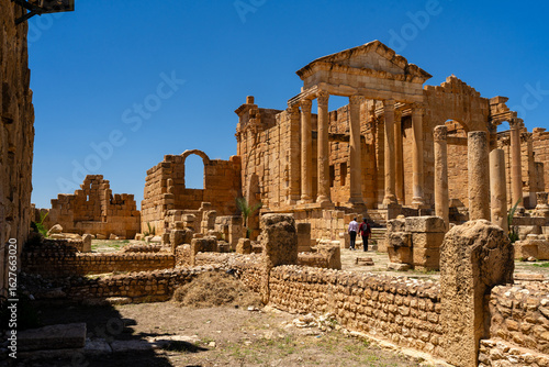 Tableau sur toile The archaeological site of Sbeitla in central Tunisia