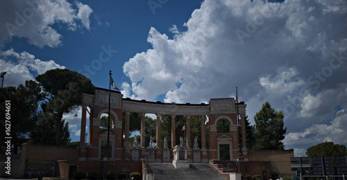 Monumento a Macerata alla vittoria e ai caduti