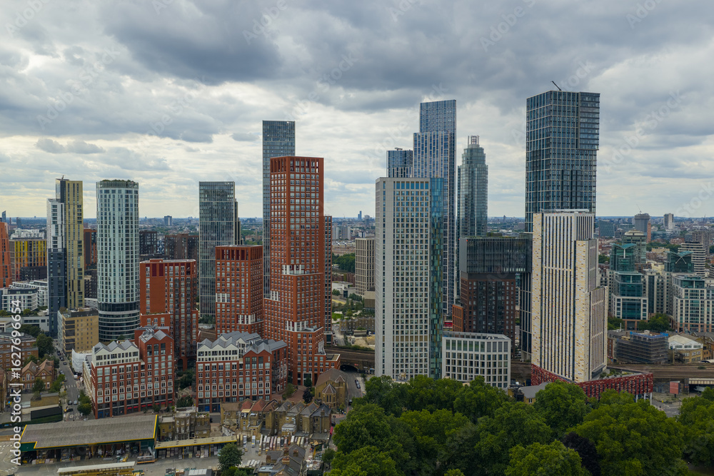 Fototapeta premium Modern High-Rises of Nine Elms and Vauxhall, London