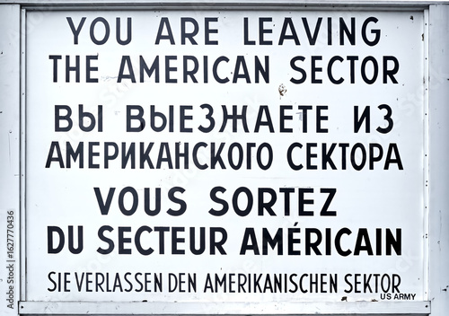 Quadro su tela Leaving the american sector at checkpoint charlie in berlin