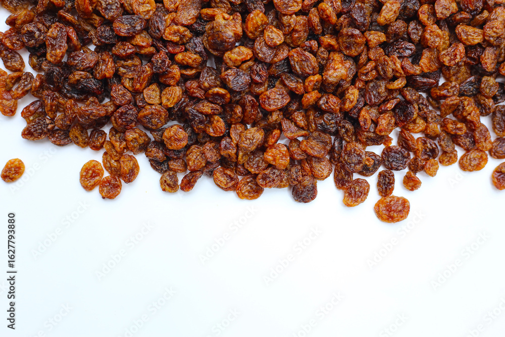 Obraz premium Dried golden raisins, Australian-dried fruits sultanas, sweet and chewy.
