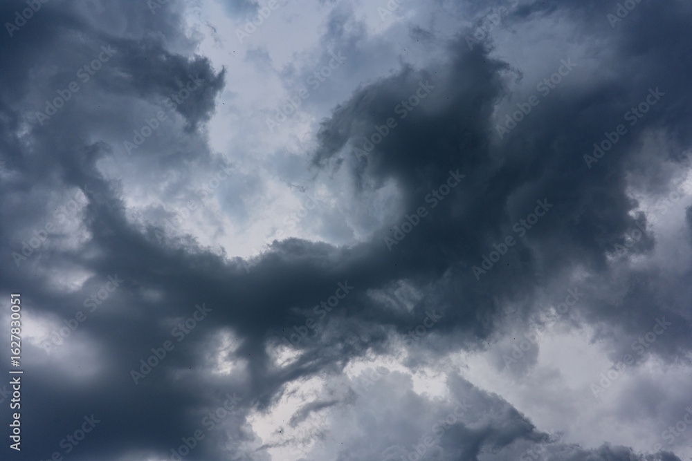 Obraz premium storm clouds in the sky