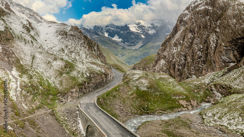 Obraz na płótnie Scenic Mountain Road Through Col de l'Iseran in the French Alps