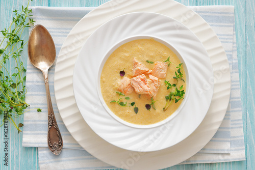 Obraz na płótnie creamy salmon soup with herb in a bowl