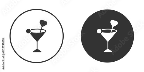 Cocktail icon in black round