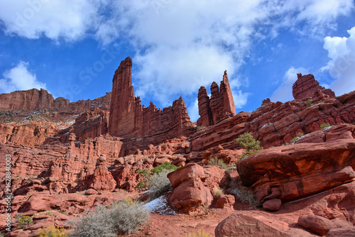 Photos Fisher Towers Rock Formation in Utah’s Desert Landscape