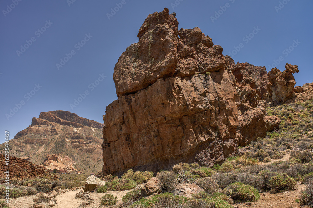 Fototapeta premium Rock spires and Alto de Guajara