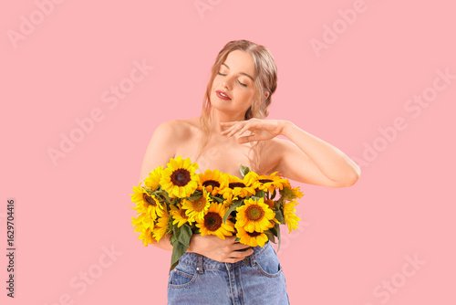 Young woman with beautiful ...