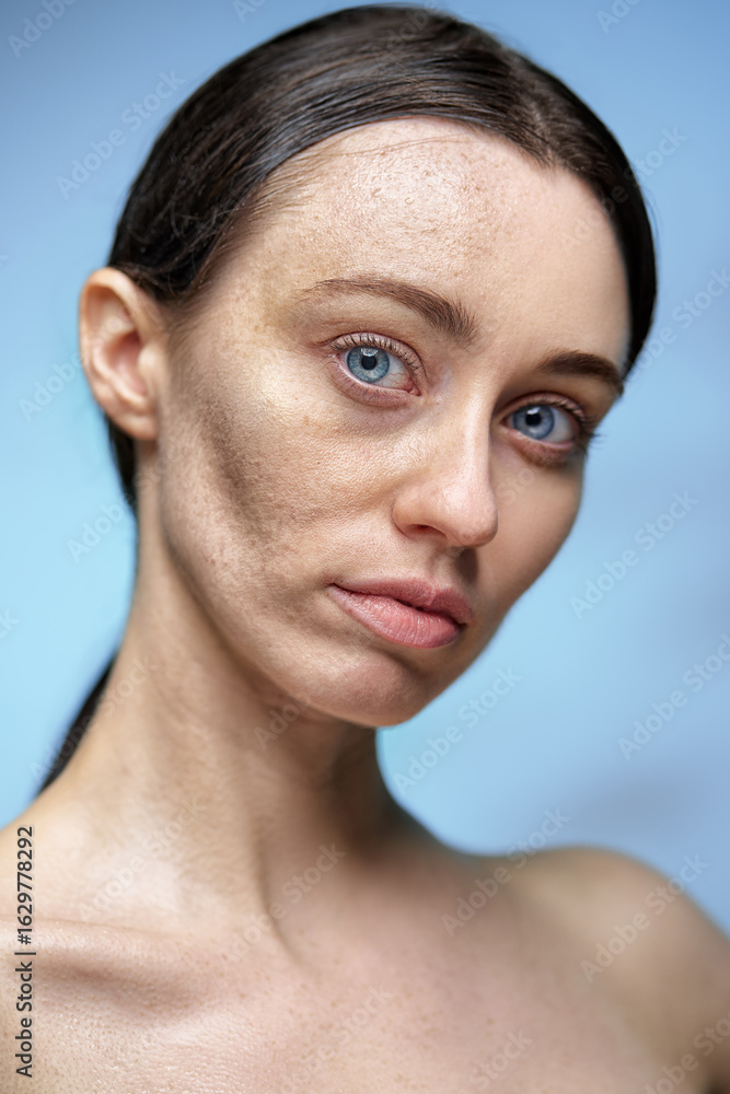 Obraz premium Comparison portrait of a woman's face demonstrating skincare improvement before and after treatment.