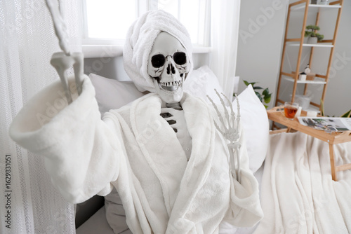 Human skeleton model with t...