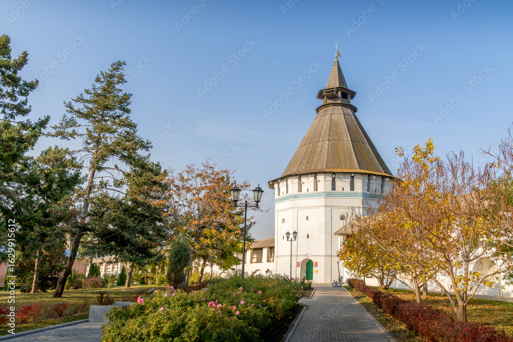 Fototapeta premium Historic wall tower at Astrakhan Kremlin in the Russian Volga region, a must-visit cultural landmark in southern Russia.