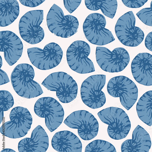 Abstract grunge sea shells seamless pattern. Beautiful marine elements background. Hand drawn vector sea shells illustration for summer fabric design, prints textile, wallpaper , wrapping