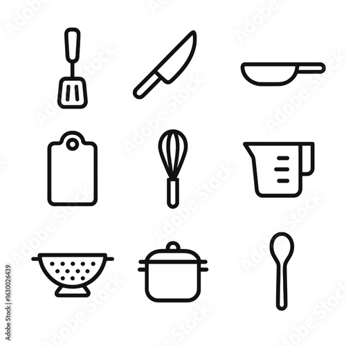 Kitchen Tools Icons. Outline icon set of kitchen necessities: spatula, knife, pan, cutting board, whisk, measuring cup, colander,