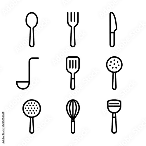 Kitchen Utensil Icons. Outline icon set of kitchen utensils with spoons: spoon, fork, knife, ladle, spatula, slotted spoon,