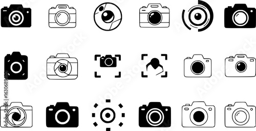Foto camera icon vector set. photo illustration sign collection. focus symbol. cam logo or mark.
