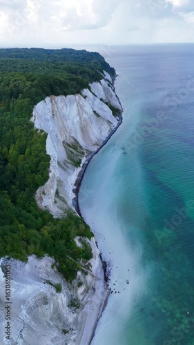 Incroyable paysage sur les falaises de Mons Klint et la mer Baltique au Danemark proche de Copenhague 