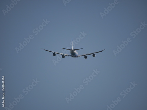 双発機の旅立ち