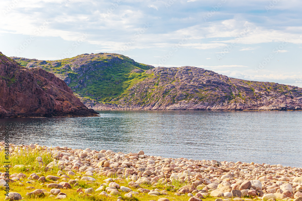 Fototapeta premium Beautiful northern landscape in the Teriberka Nature Park on the shore of the Barents Sea.