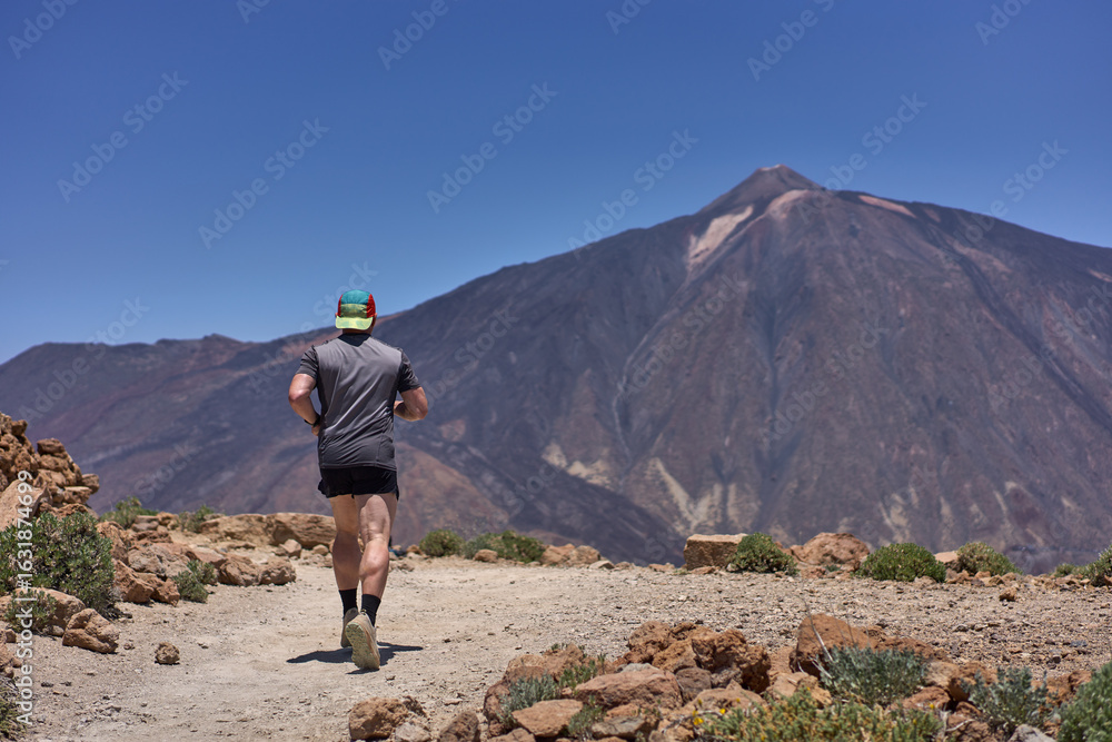 Fototapeta premium Trail runner on Mount Guajara