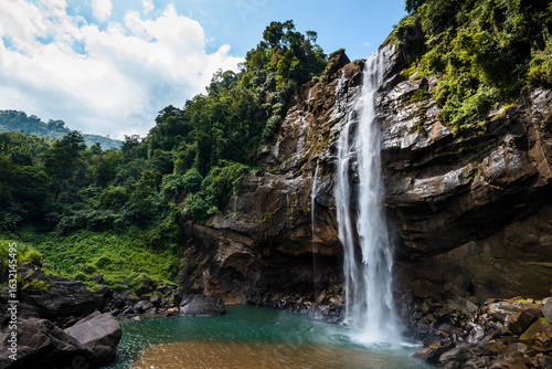 Aberdeen Falls is a picturesque 98m high waterfall on the Kehelgamu River near Ginigathena, in the Nuwara Eliya District of Sri Lanka.