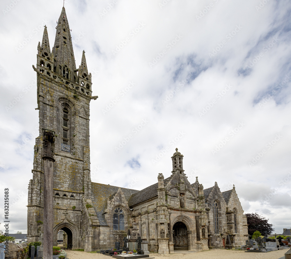 Fototapeta premium Enclos paroissial de Bodilis dans le département du Finistère - Bretagne