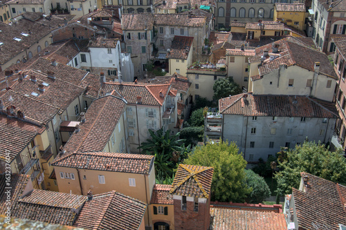 Tejados italianos rojos - Vista desde arriba - Lucca (Luca), Toscana, Italia
