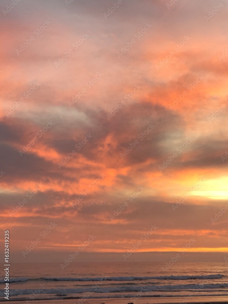 Fototapeta premium sunset over the sea