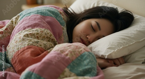 편안한 잠, 따뜻한 이불 속 아침햇살