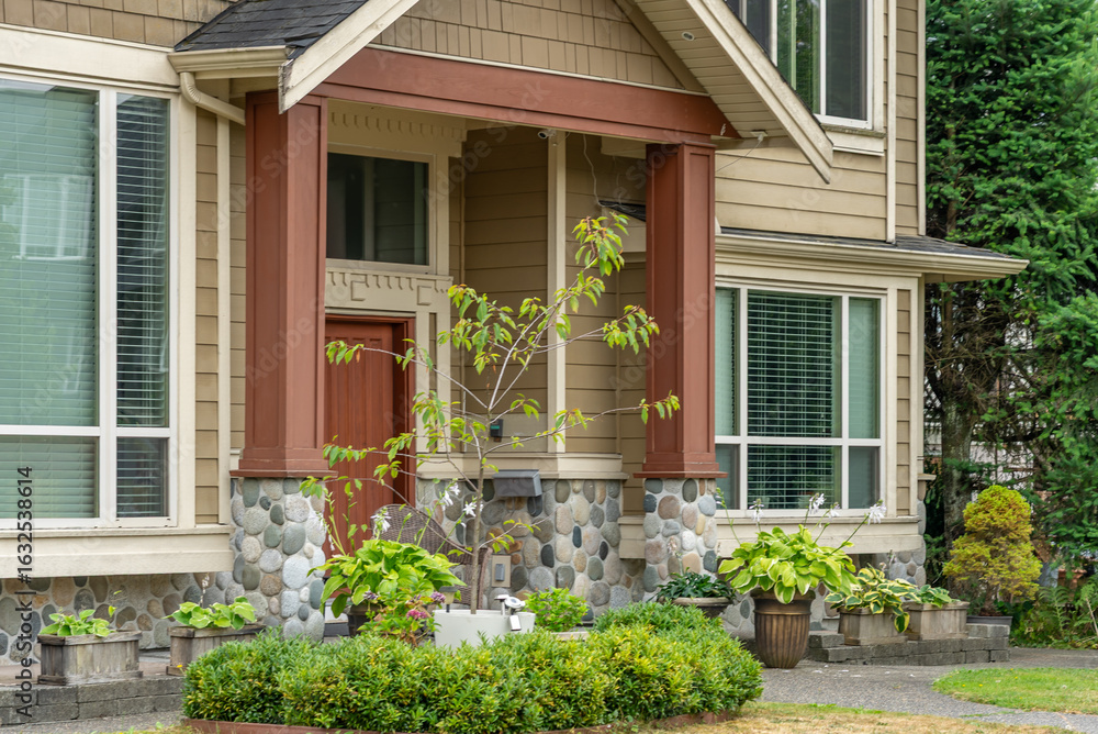 Obraz premium Entrance of luxury house in summer with nice landscape in Vancouver, Canada, North America. Day time on August 2025.